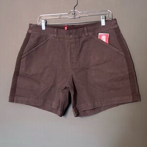 NWT Spanx Stretch Twill Shorts in Smoke, size XL